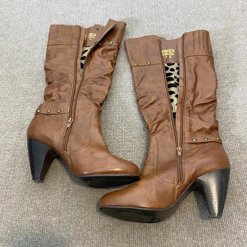 Yoki Cameron Boots Womens Size 8 Brown Faux Leather Mid Calf Cone Heel Buckle - Picture 3 of 11